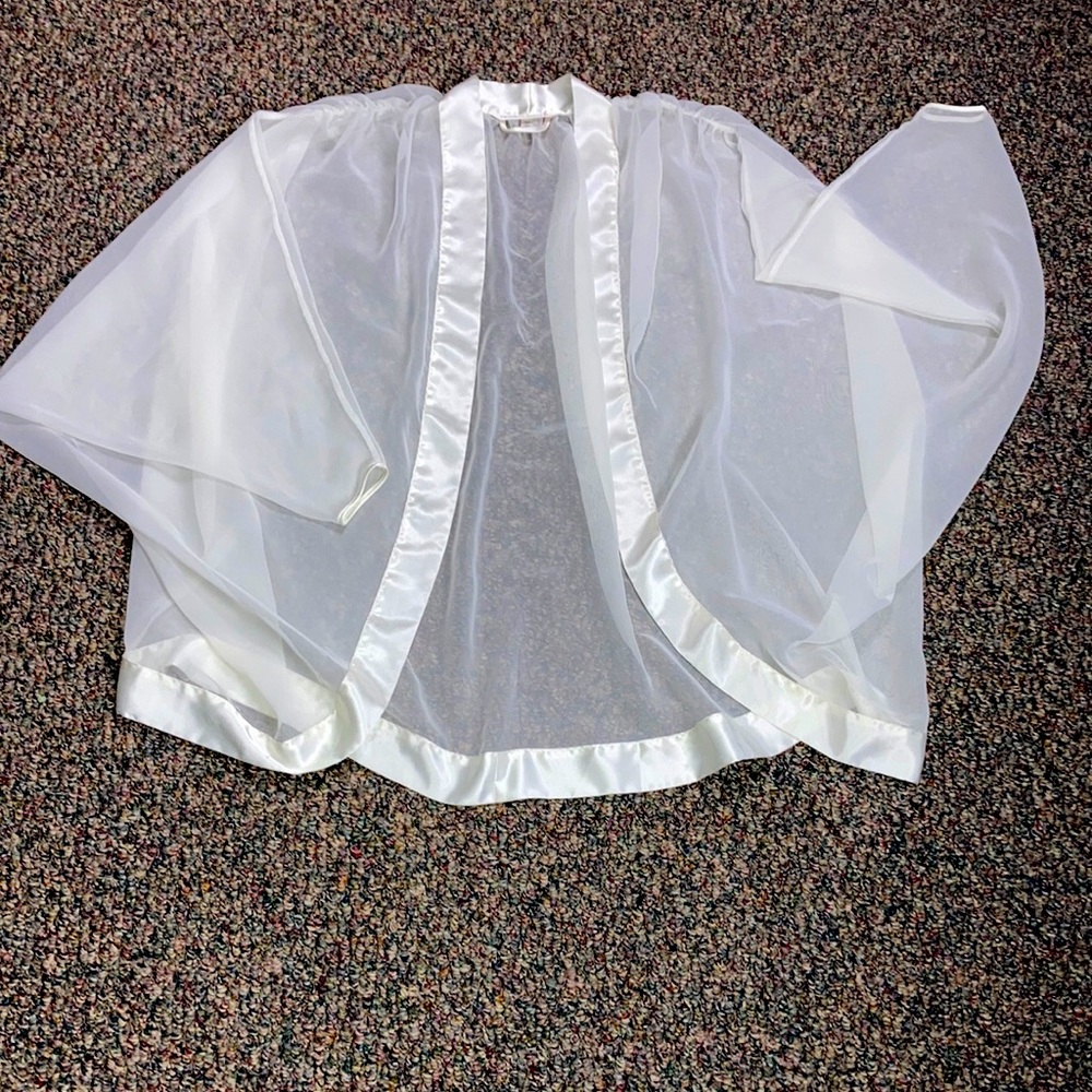 VINTAGE Victoria’s Secret heart label sheer bridal kimono satin trimmed…
